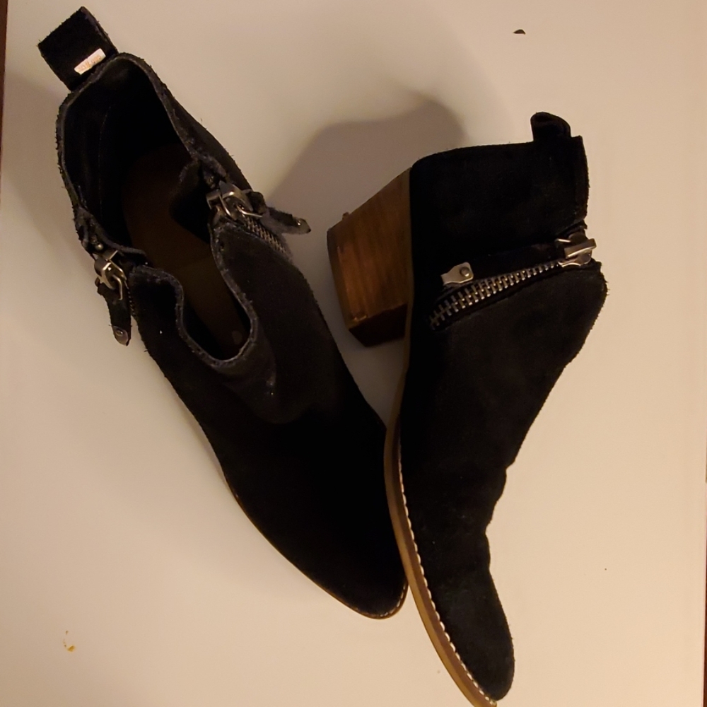 Dolce Vita ankle boots